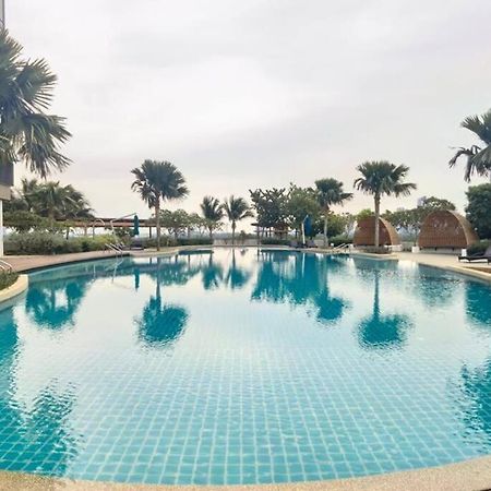 C0704 Almas Suite Seaview & Netflix Stay نوساجايا المظهر الخارجي الصورة