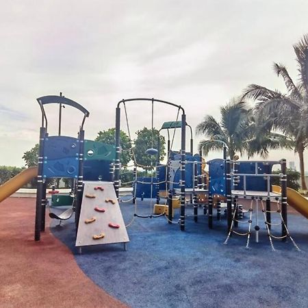 C0704 Almas Suite Seaview & Netflix Stay نوساجايا المظهر الخارجي الصورة