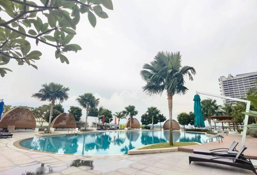C0704 Almas Suite Seaview & Netflix Stay نوساجايا المظهر الخارجي الصورة