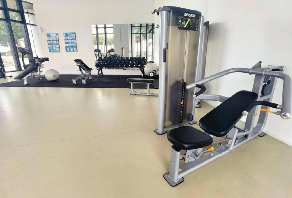 C0704 Almas Suite Seaview & Netflix Stay نوساجايا المظهر الخارجي الصورة
