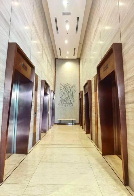 C0704 Almas Suite Seaview & Netflix Stay نوساجايا المظهر الخارجي الصورة