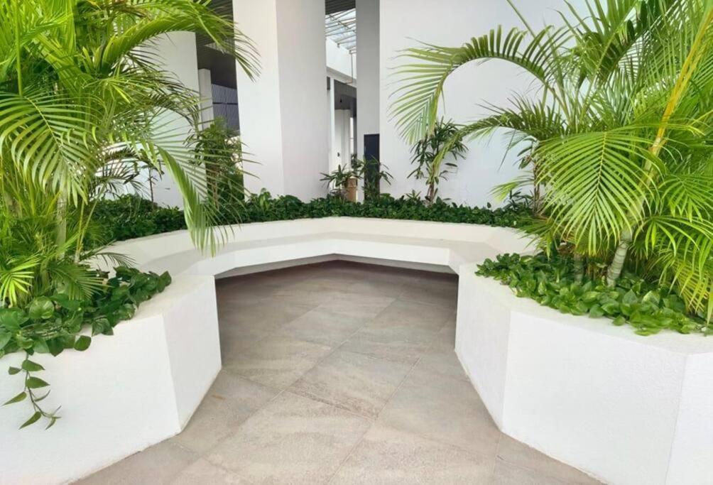 C0704 Almas Suite Seaview & Netflix Stay نوساجايا المظهر الخارجي الصورة