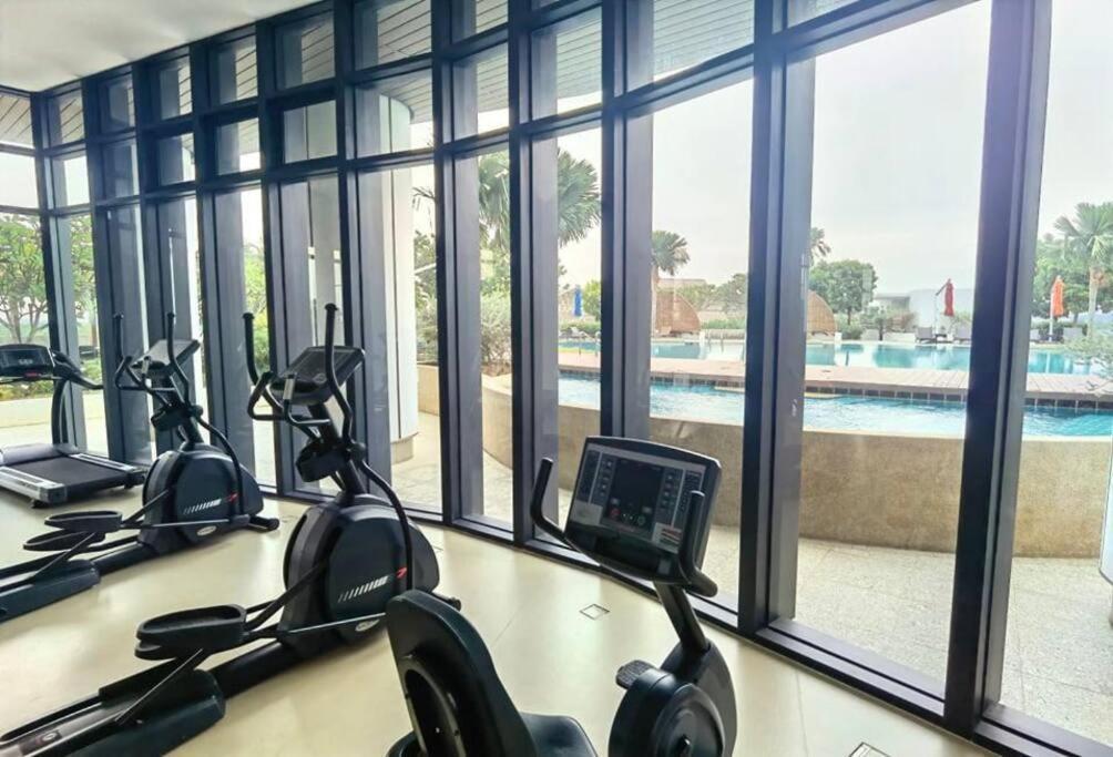 C0704 Almas Suite Seaview & Netflix Stay نوساجايا المظهر الخارجي الصورة