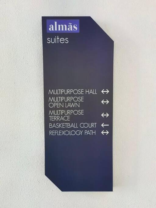C0704 Almas Suite Seaview & Netflix Stay نوساجايا المظهر الخارجي الصورة