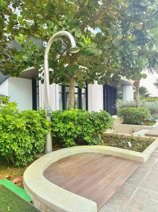 C0704 Almas Suite Seaview & Netflix Stay نوساجايا المظهر الخارجي الصورة